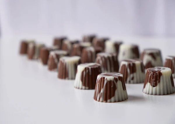 Bombones Bites White Chocolate Milk Chocolate Dark Chocolate Filled Hazelnut — Stock Photo, Image