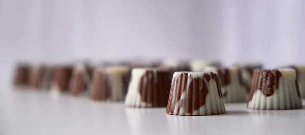 Bombones Bites White Chocolate Milk Chocolate Dark Chocolate Filled Hazelnut — Stock Photo, Image