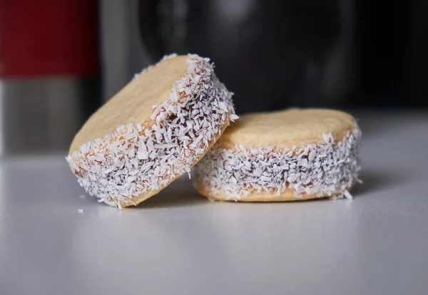 Argentinská Tradice Detailní Fotografie Lahodné Kukuřičného Škrobu Alfajores Stole Před — Stock fotografie