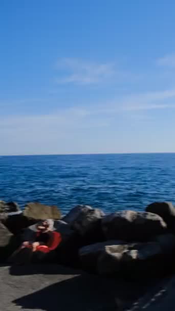 Video Slow Motion Från Kusten Camogli Italien Med Färgglada Hus — Stockvideo