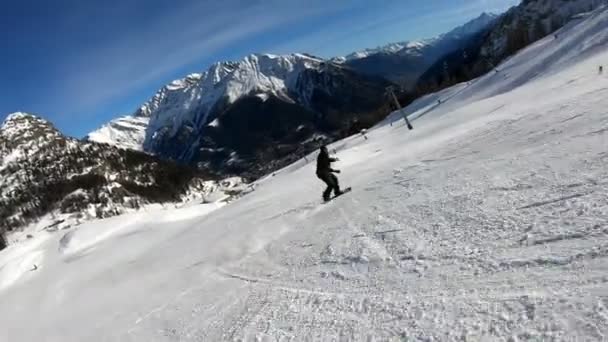 Uhd Cámara Lenta Snowboard Pro Rider Estaciones Esquí Courmayeur Que — Vídeo de stock