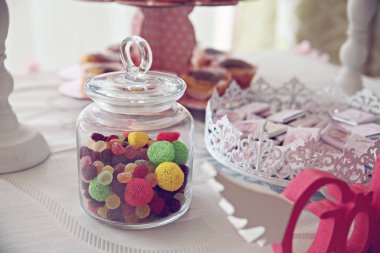 Kavanozdaki şekerler