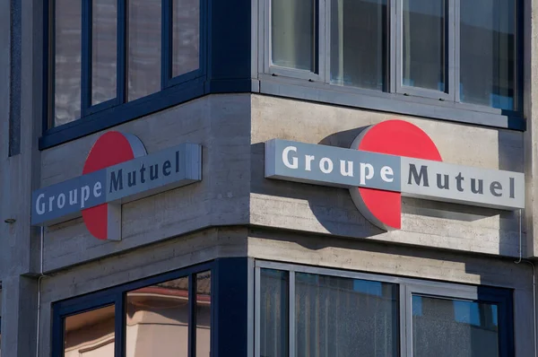 Lugano Szwajcaria Stycznia 2021 Widok Znak Firmy Ubezpieczeniowej Groupe Mutuel — Zdjęcie stockowe