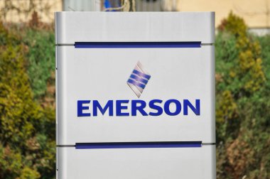 Baar, Zug, İsviçre - 28 Mart 2021: Baar, İsviçre 'de Emerson Electric Co. Emerson, Amerikan çokuluslu bir şirket üreticisi ve mühendislik hizmetleri sunuyor.
