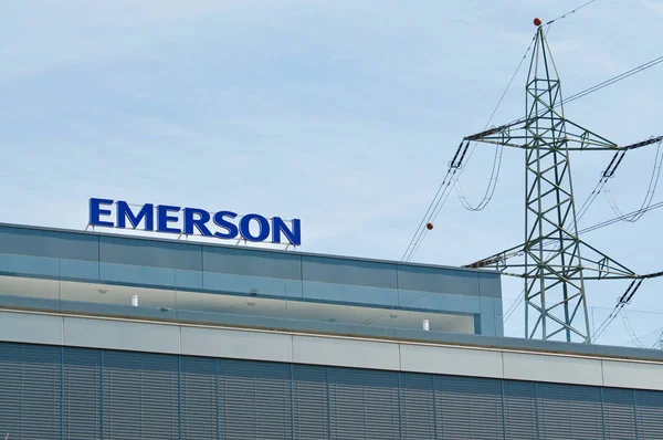 Baar Zug スイス 2021年3月28日 Emerson Electric エマーソンはアメリカの多国籍企業メーカーで エンジニアリングサービスを提供している — ストック写真