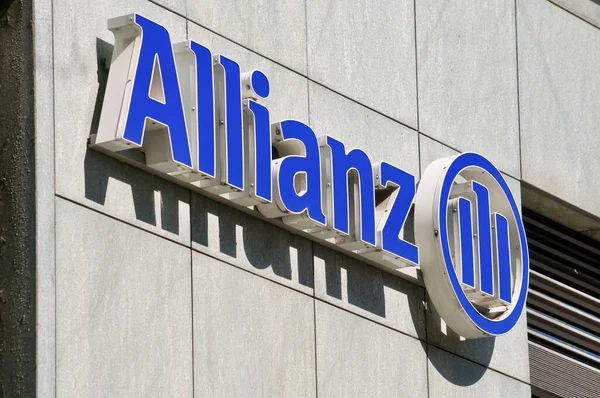 Lugano Elveția Martie 2021 Compania Allianz Semnează Atârnând Clădirea Din — Fotografie, imagine de stoc