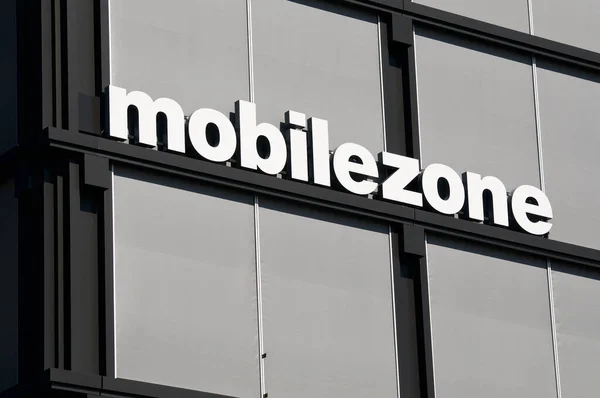 Rotkreuz Schweiz März 2021 Das Schild Der Mobilezone Hängt Hauptsitz — Stockfoto