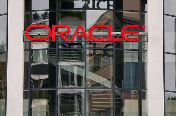 Daettwil Aargau Schweiz April 2021 Oracle Firmenschild Hängt Einer Hauseinfahrt — Stockfoto