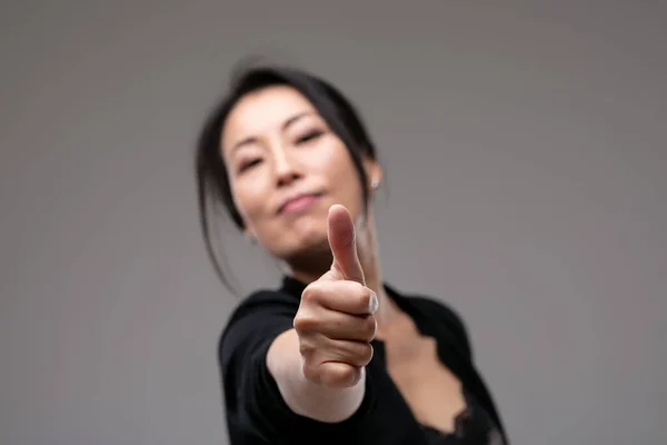 Pleased Confident Asian Woman Giving Thumbs Gesture Success Approval Agreement — Stock Photo, Image