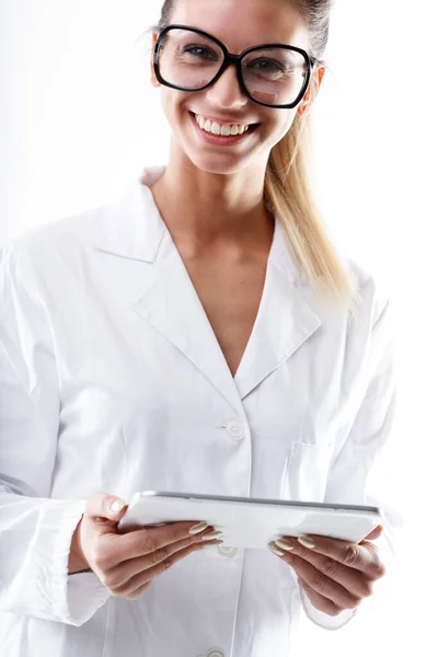 Retrato Estúdio Provedor Feliz Heatlcare Como Enfermeira Doutor Que Olha — Fotografia de Stock