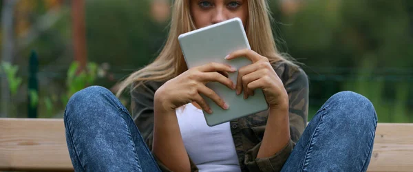 Panorama Banner Cropped View Young Teenage Girl Staring Intently Camera — Stock Photo, Image