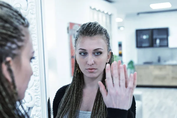 Young Girl Dreadlocks Loves Her Image Mirror Imagining How Much — Stock Photo, Image