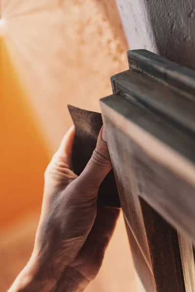 Woman Hands Removing Paint Using Sandpaper Windows Her House Repainting — Stock Photo, Image