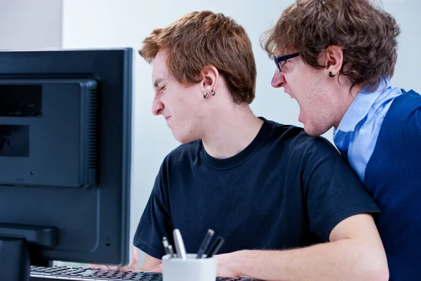 Missverständnis im Streit und gegenseitige Belästigung — Stockfoto