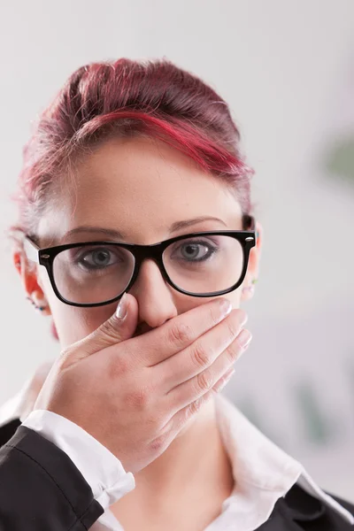 Omg dieses Mädchen hat einen Fehler gemacht — Stockfoto