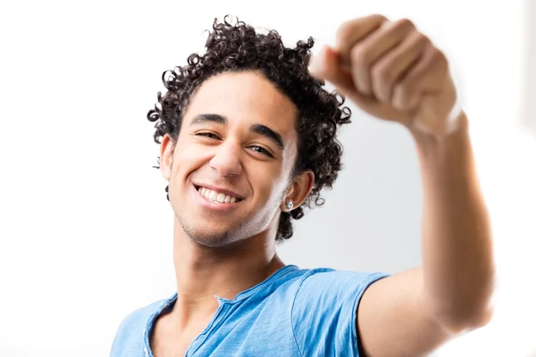 Alegre hombre fuerte regocijándose porque ganó — Foto de Stock