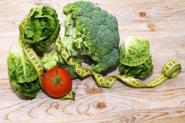 mezura ile domates, sebze ve elma