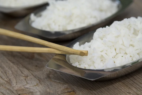 Cuenco de sabroso arroz aislado — Foto de Stock