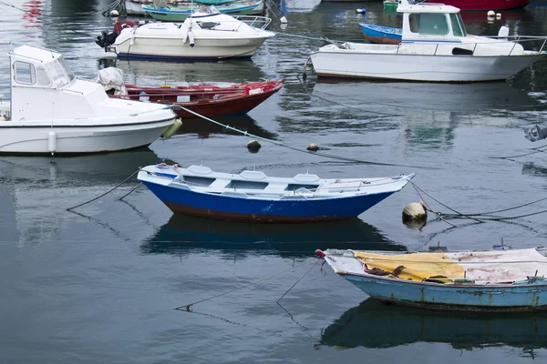 Boten in het water — Stockfoto