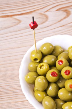 kırmızı biber dolma zeytin