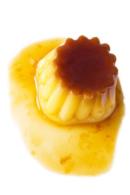 börek karamel ve vanilya ile