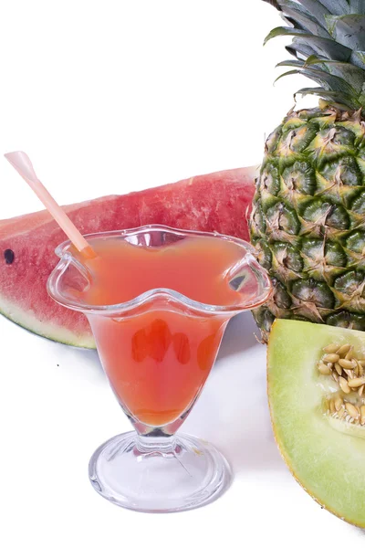Вкусный тропический фруктовый сок — стоковое фото