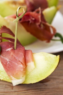 Kavun ve prosciutt ile İspanyol yemeği kavramı