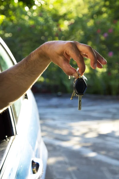 Autoschlüssel. Autohaus-Konzept. — Stockfoto