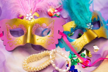 maske, konfeti ve mücevher, karnaval konsepti