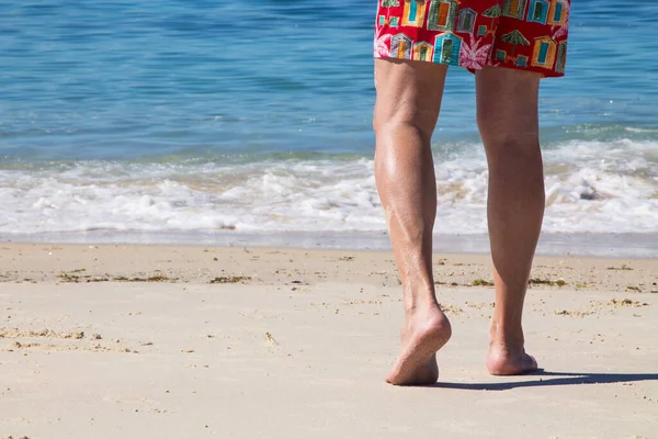 Hübsche Männliche Füße Strand — Stockfoto