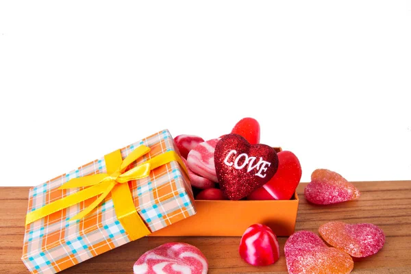 Geschenkbox Voller Süßigkeiten Zum Valentinstag — Stockfoto