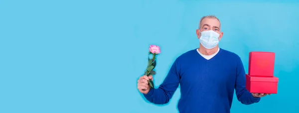 Aantrekkelijke Man Met Beschermend Masker Zijn Gezicht Voor Coronavirus Covid — Stockfoto