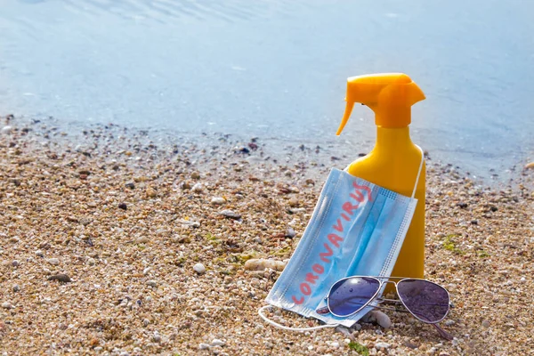 Sunscreen Medical Mask Sunglasses Beach — Stok fotoğraf