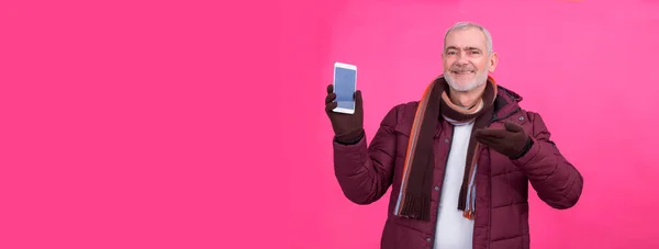Uomo Anziano Che Mostra Cellulare Smart Phone — Foto Stock