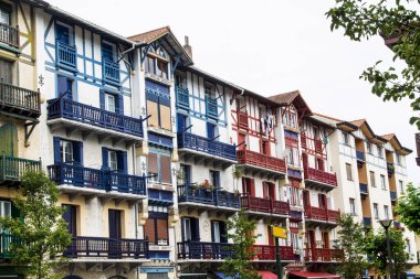 Hondarribia evleri, Donostia-San Sebastian yakınlarında bir kasaba, Bask bölgesi.