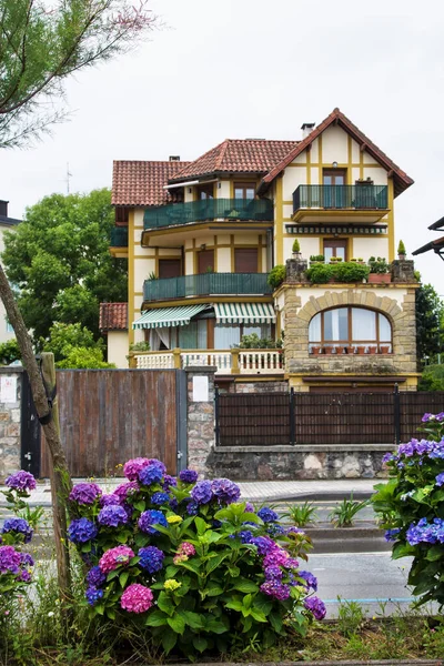 Residential Houses Gardens Basque Country — Stock Photo, Image