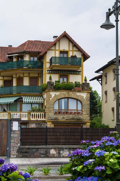 Residential Houses Gardens Basque Country — Stock Photo, Image