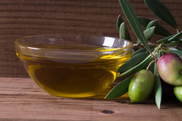 Olio Extravergine Oliva Con Olive Naturali — Foto Stock