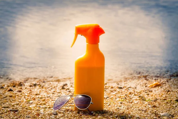 Suntan Lotion Sunglasses Beach — Foto de Stock