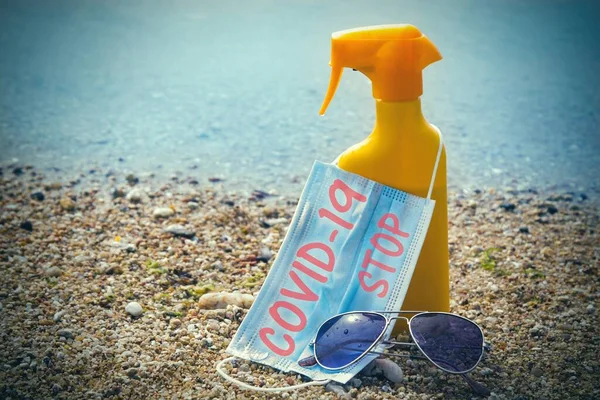 Sunscreen Medical Mask Sunglasses Beach Protection Coronavirus Summer Vacations — Foto de Stock