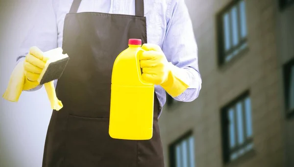 Hombre Con Productos Limpieza Desinfección Concepto Limpieza —  Fotos de Stock