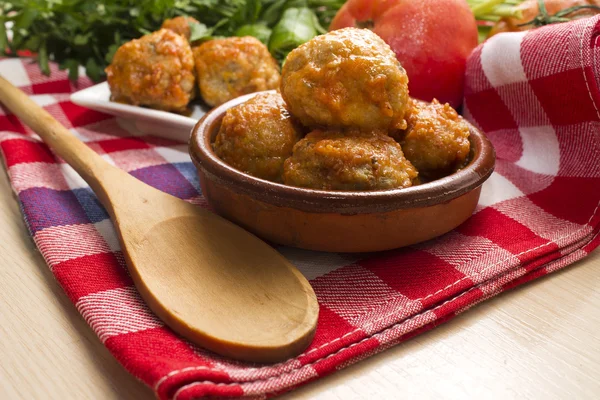 Delizioso polpettone con pomodoro — Foto Stock