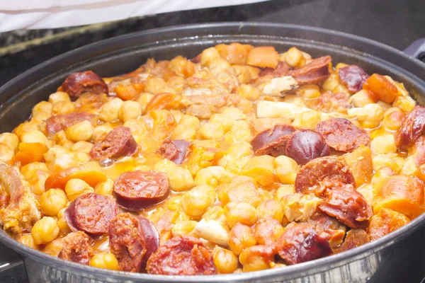 Chickpeas with tomato and meat — Stock Photo, Image