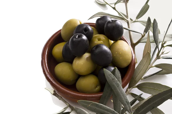 Olives vertes et noires — Photo