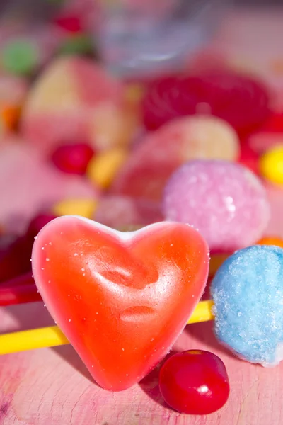 Cartão dos namorados com doces — Fotografia de Stock