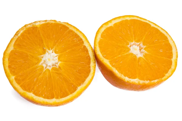 Cesto di arance su tavola di legno — Foto Stock
