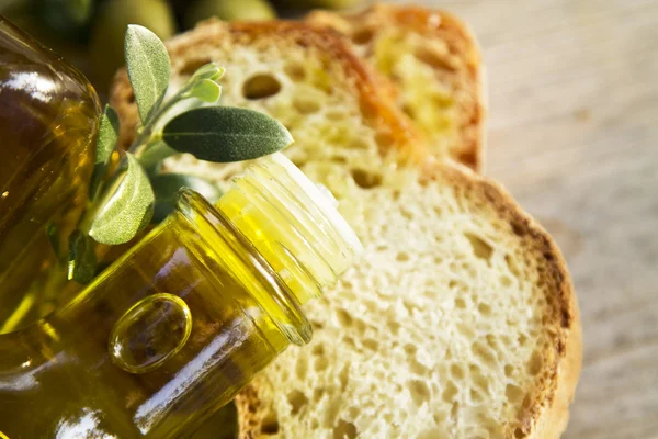 Aceite de oliva natural — Foto de Stock