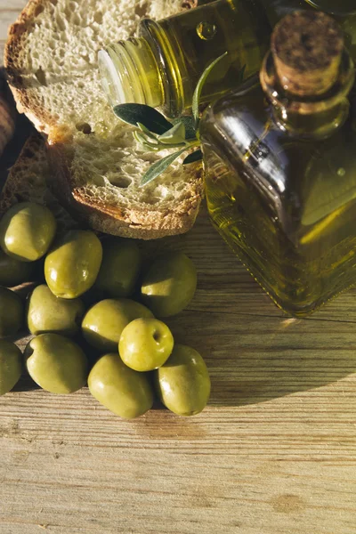 komutunuz üzerinde doğal zeytin