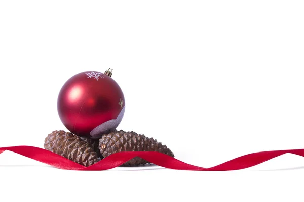 Röd jul boll isolerade — Stockfoto