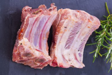 domuz pirzolası izole